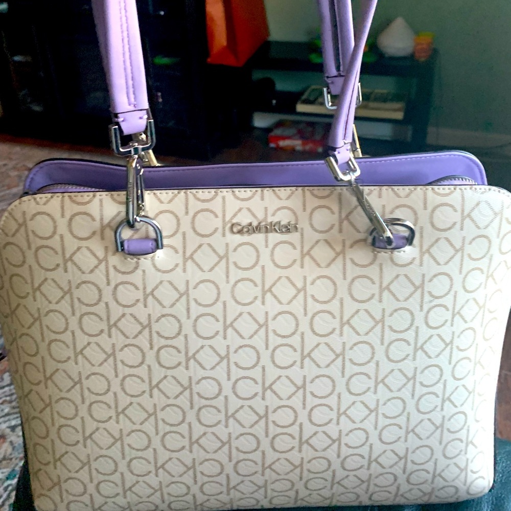 BRAND NEW CALVIN KLEIN HANDBAG/PURSE